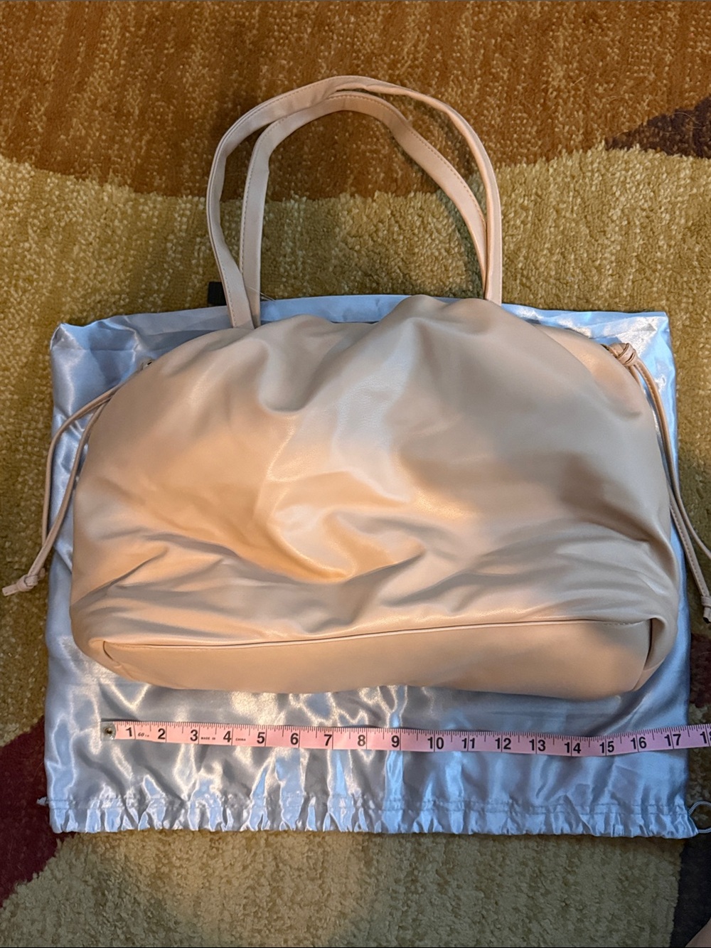 Women’s Soft Cream Tote Bag - Elegant Everyday Carry